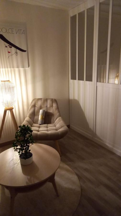 Lumineux Studio Avec Balcon / Cosy Flat With Balcony Apartment Вилжуиф Екстериор снимка